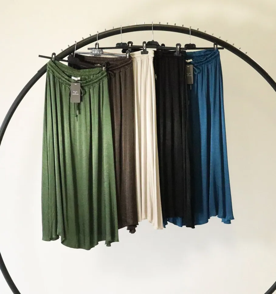 D.E.C.K By Decollage 9718 Midaxi Satin Skirt (2 Colours)